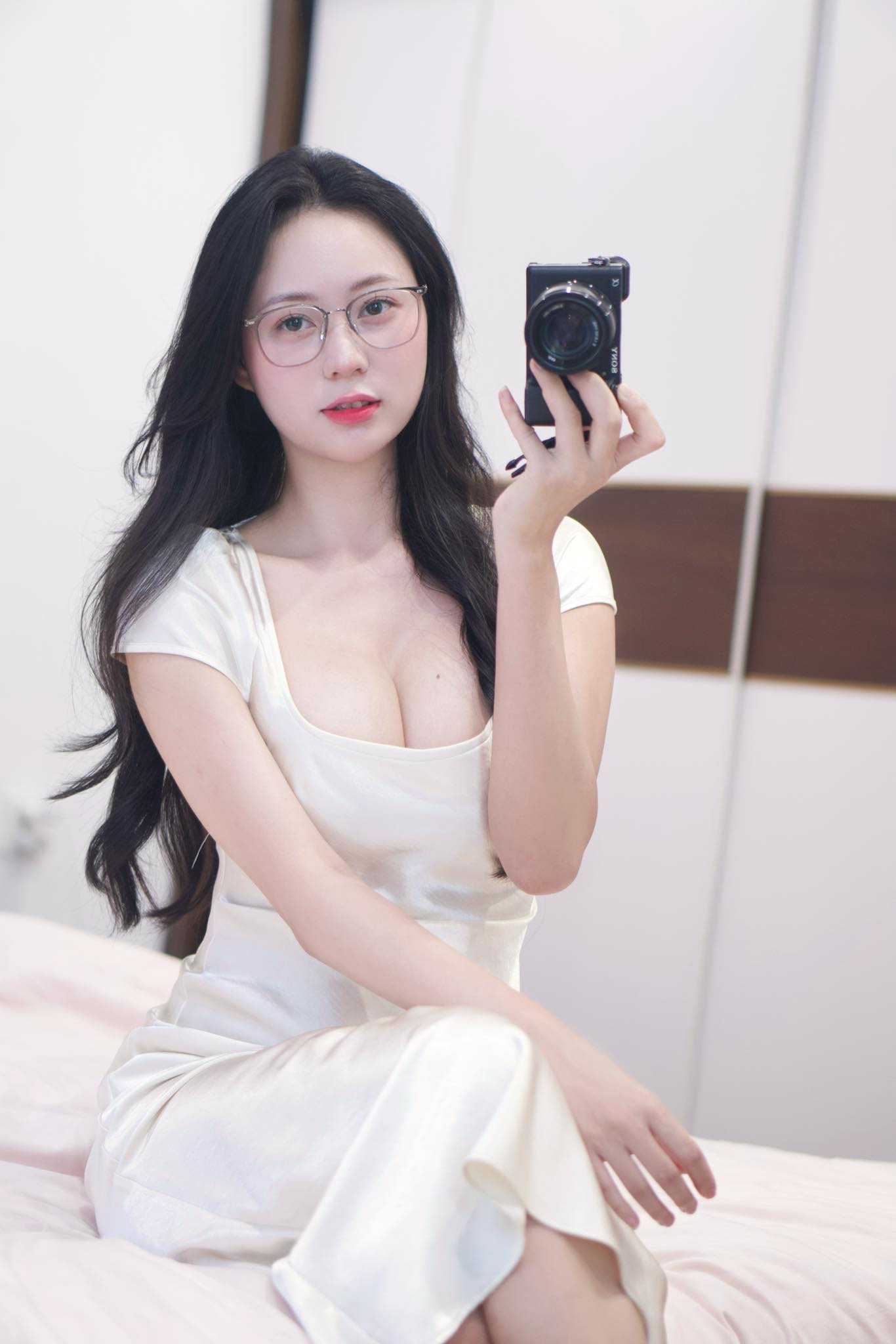 Đu trend “lau cam”, hot girl bất ngờ nhận được lượng tương tác khủng đến không tưởng