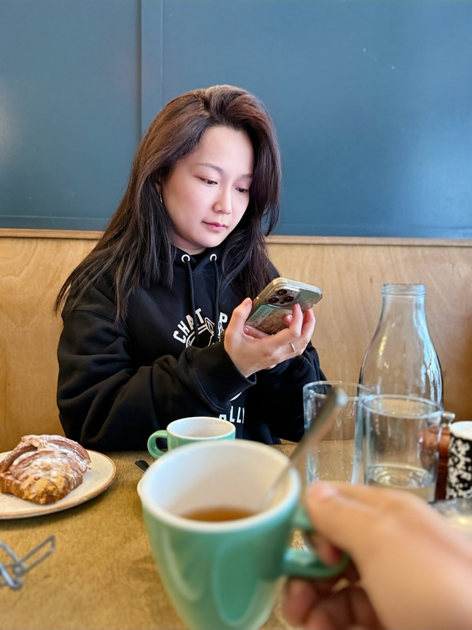 Phía sau những cú biến mất khỏi showbiz Việt của hội “hồng nhan bạc tỷ”- Ảnh 12.