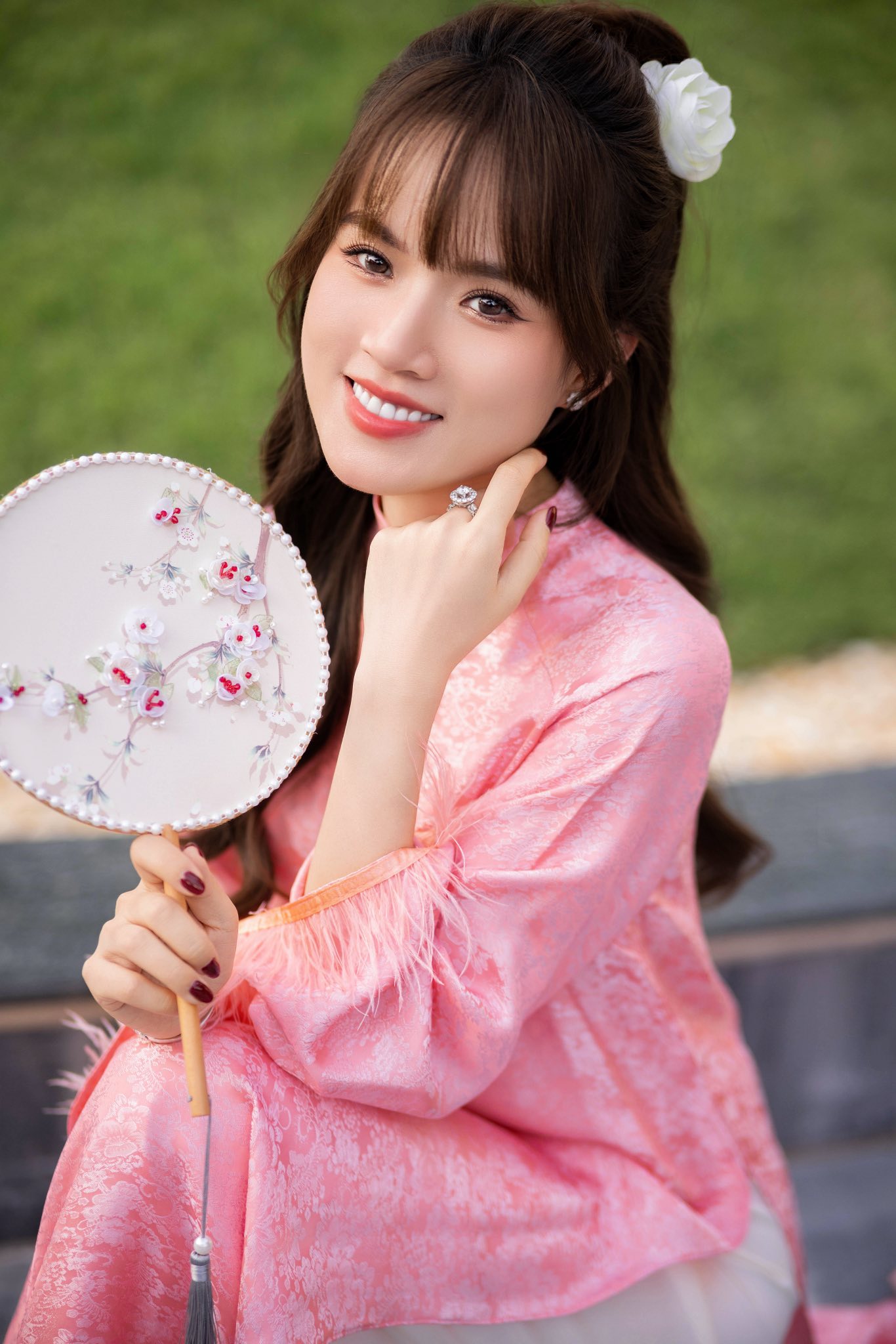 Phía sau những cú biến mất khỏi showbiz Việt của hội “hồng nhan bạc tỷ”- Ảnh 5.