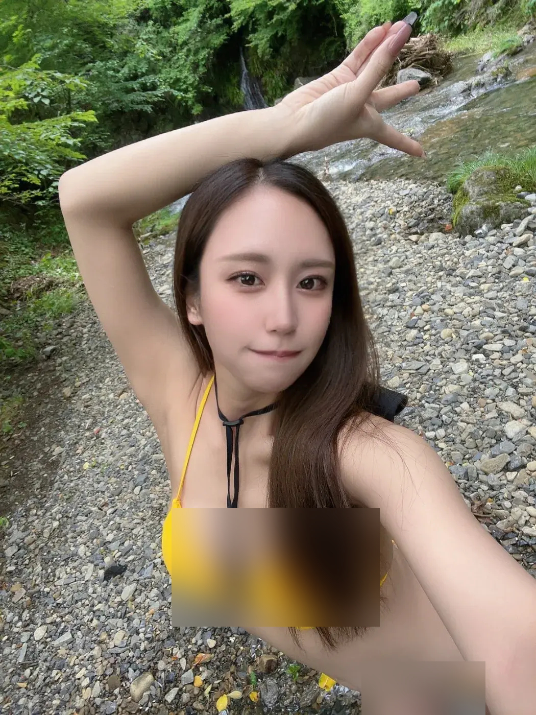 "Bom sex" đột ngột qua đời ở tuổi 28, nghi tự tử- Ảnh 1.