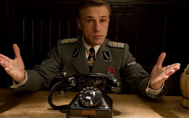 9 tài tử Hollywood đủ sức hóa thân thành đại phản diện Frieza trong live-action Dragon Ball- Ảnh 2. 9 tài tử Hollywood đủ sức hóa thân thành đại phản diện Frieza trong live-action Dragon Ball- Ảnh 2.