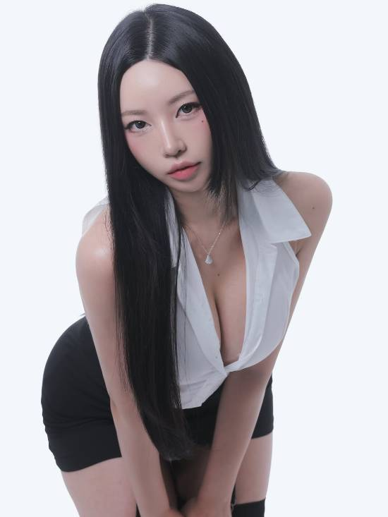 photo-1763371633377 photo-1763371633377