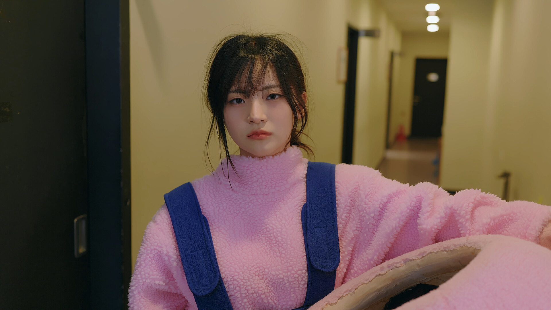 photo-1763371666323 photo-1763371666323