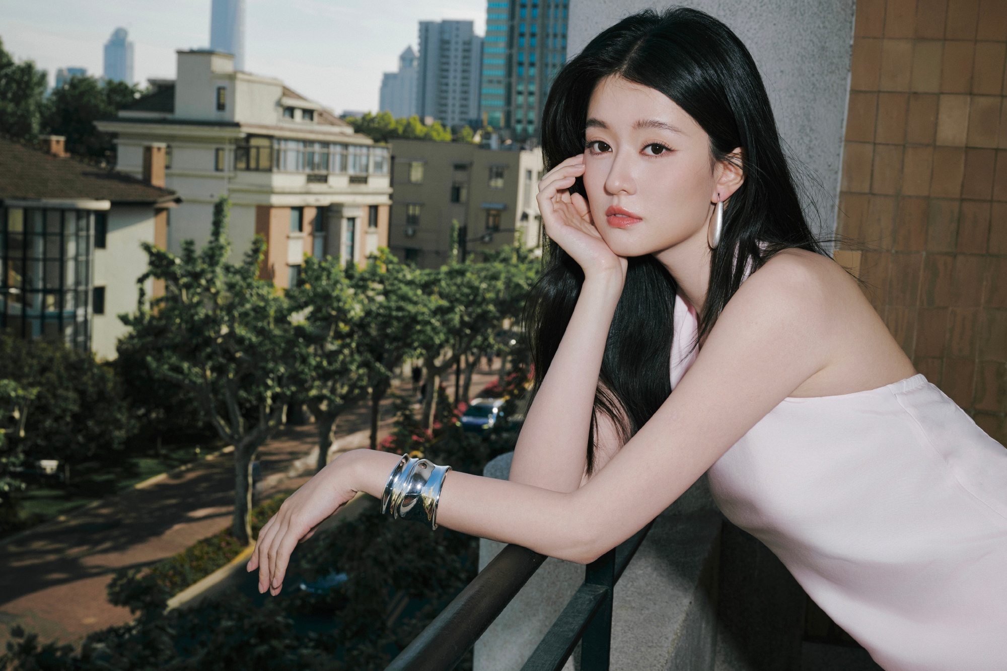 Thân thế giả dối của mỹ nhân 9X giàu nhất showbiz, được huấn luyện để Thân thế giả dối của mỹ nhân 9X giàu nhất showbiz, được huấn luyện để