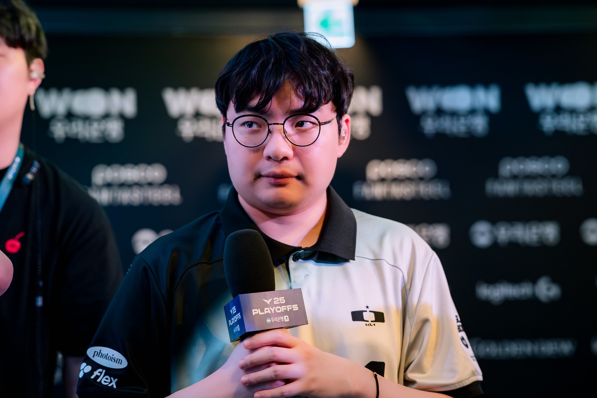 Một cựu vương CKTG có thể phải giải nghệ sớm đầy đáng tiếc- Ảnh 3.