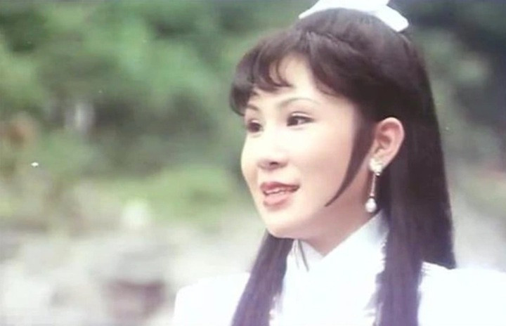 Tiểu Long Nữ già nhất màn ảnh: Bỏ tiền tỷ mua vai, tuổi xế chiều sống ẩn dật- Ảnh 2.