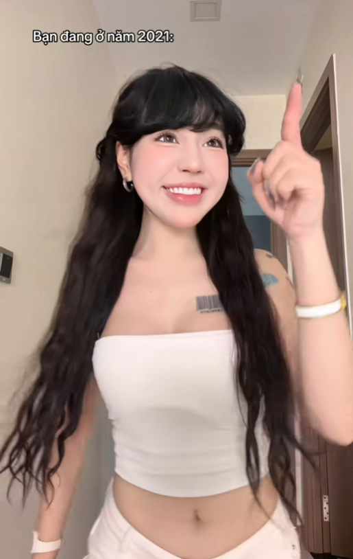 photo-1763952135914 photo-1763952135914