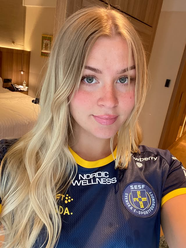 photo-1764056007604 photo-1764056007604