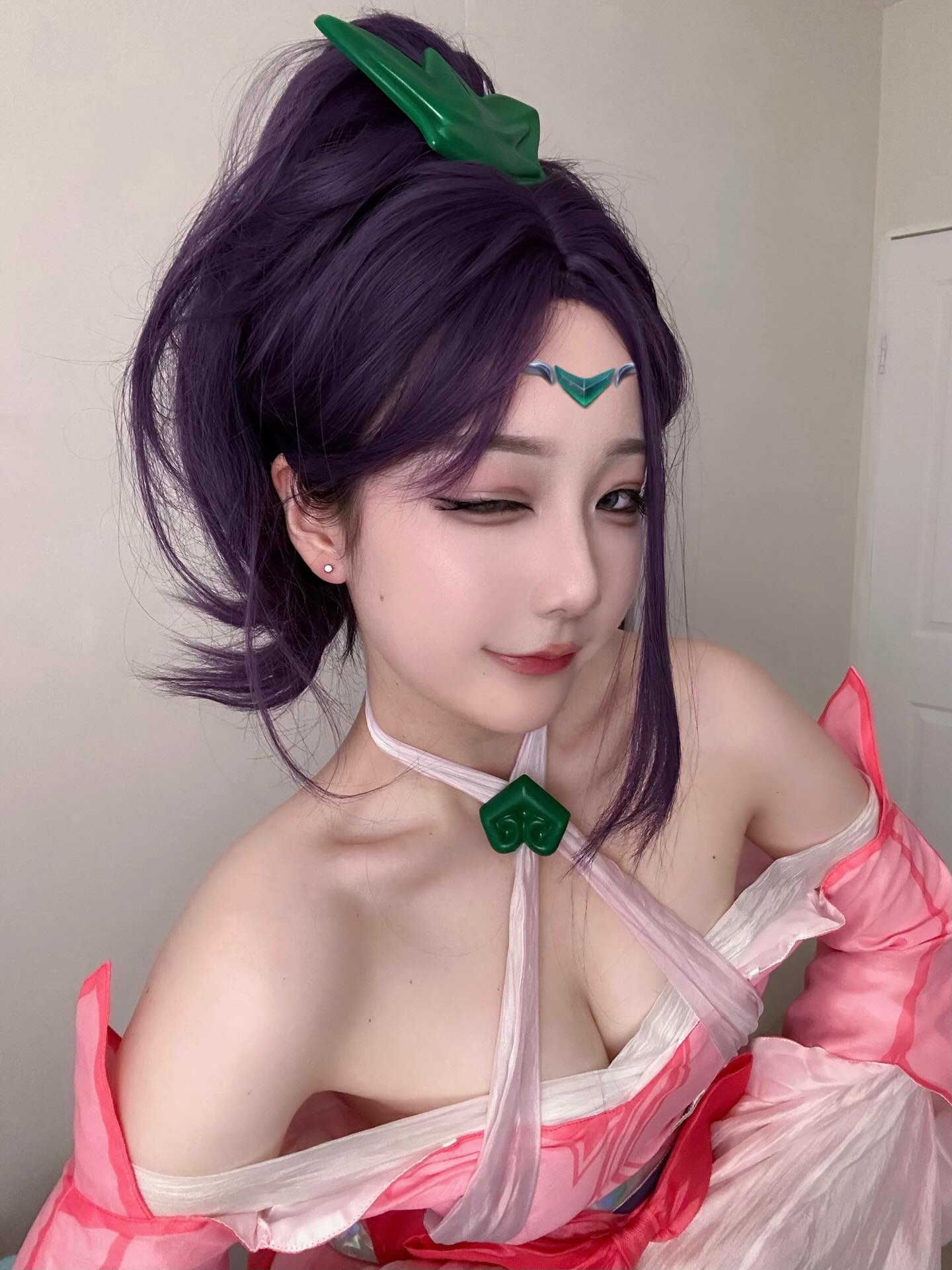 Nhan sắc và vóc dáng thu hút mọi ánh nhìn Nhan sắc và vóc dáng thu hút mọi ánh nhìn