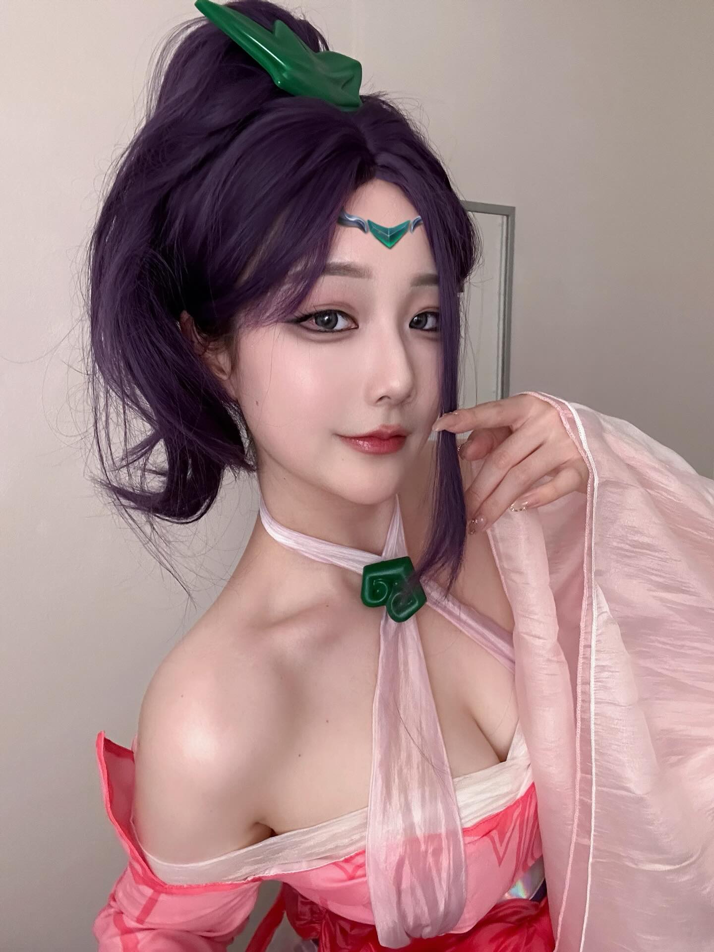 Nữ BLV siêu gợi cảm của LMHT hóa thân thành Janna Nữ BLV siêu gợi cảm của LMHT hóa thân thành Janna