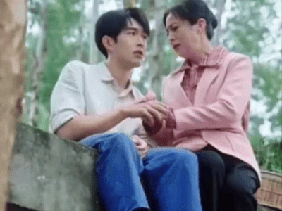 Ai làm ra phim Trung Quốc này điên thật rồi: Nữ chính hơn nam chính 30 tuổi, tam quan lệch lạc quá trời- Ảnh 1.