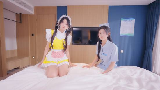 photo-1762157736300 photo-1762157736300