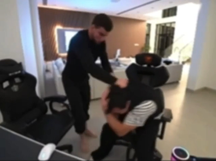 photo-1764433812163 photo-1764433812163