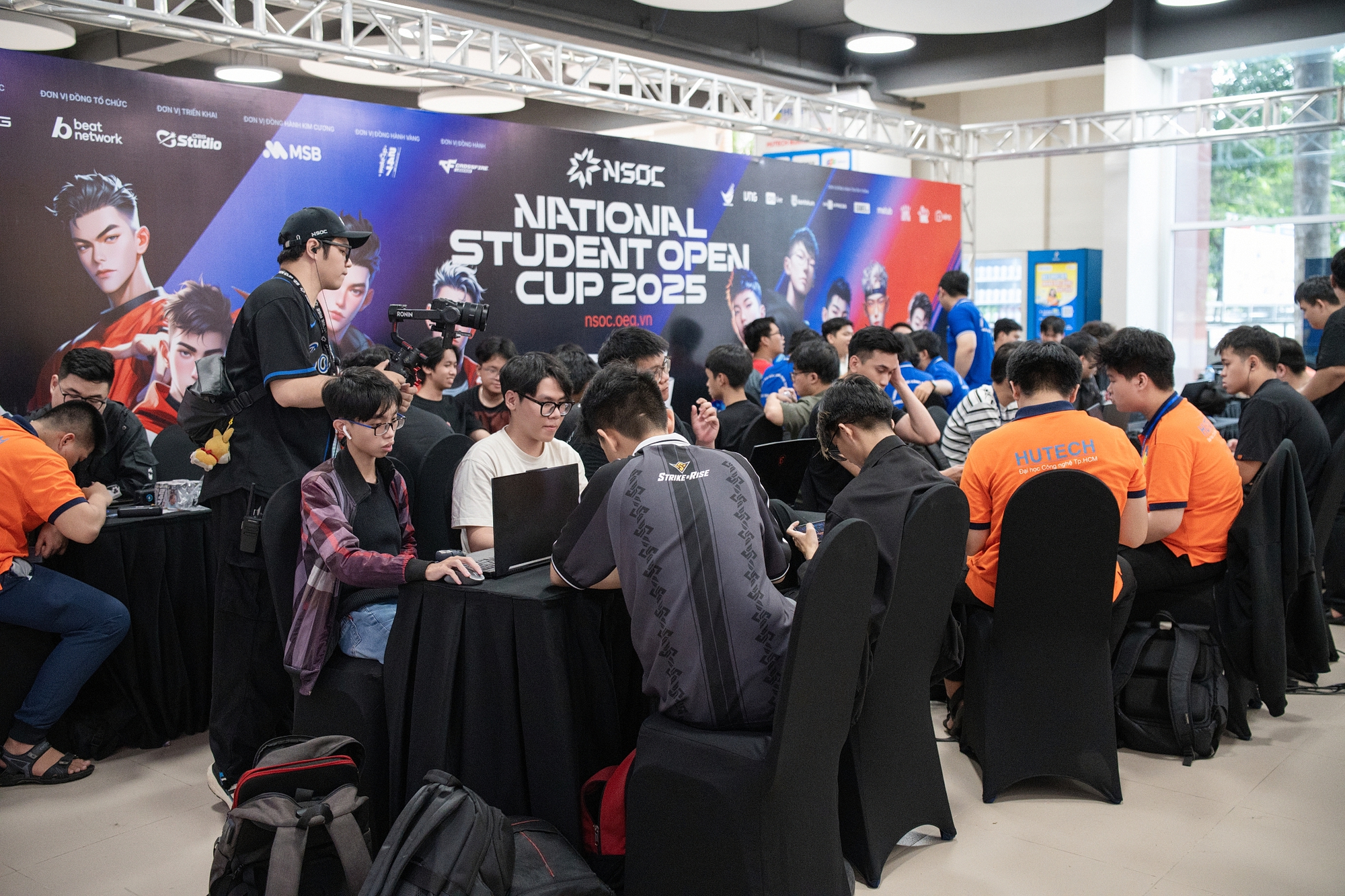Hơn 5000 tuyển thủ tham gia tranh tài, khởi tranh mùa giải NSOC 2025 bùng nổ nhất từ trước đến nay- Ảnh 3. Hơn 5000 tuyển thủ tham gia tranh tài, khởi tranh mùa giải NSOC 2025 bùng nổ nhất từ trước đến nay- Ảnh 3.