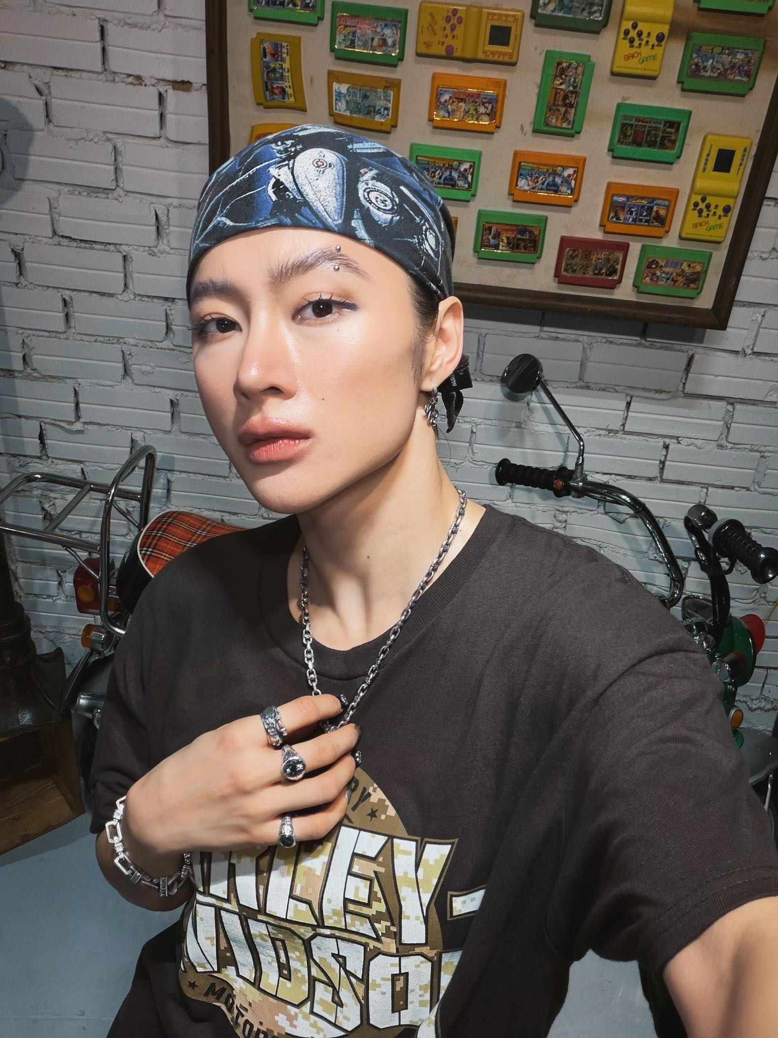 Ai khiến Angela Phương Trinh thay đổi đến mức nhận không ra?- Ảnh 4. Ai khiến Angela Phương Trinh thay đổi đến mức nhận không ra?- Ảnh 4.