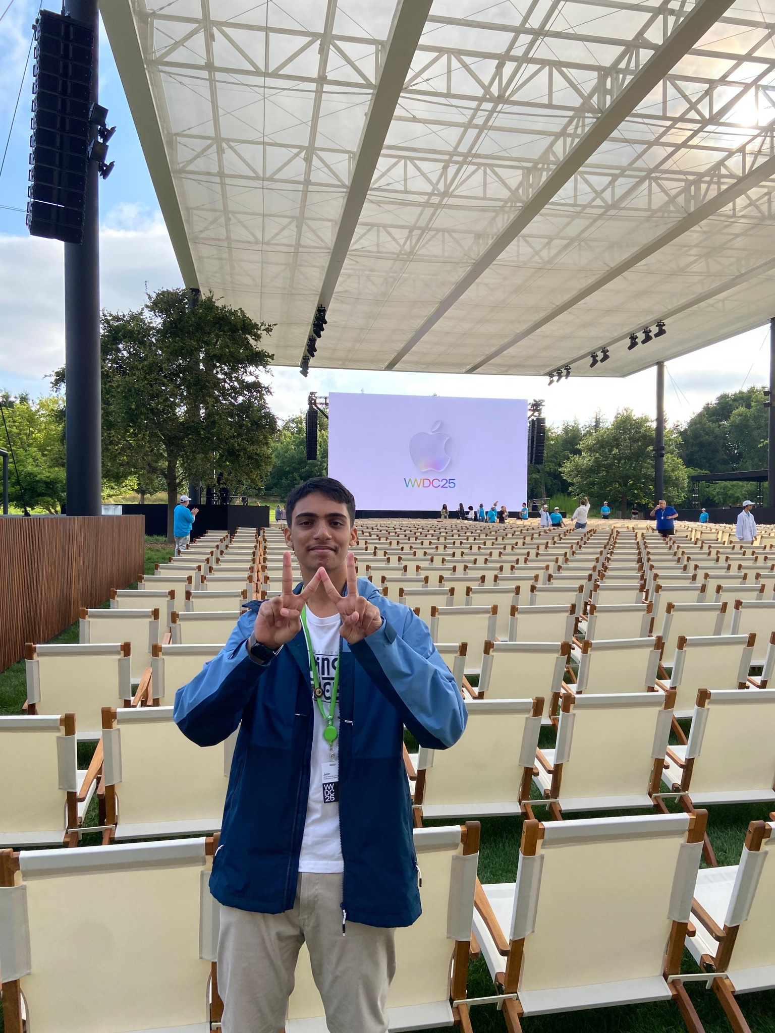 photo-1762495844324 photo-1762495844324