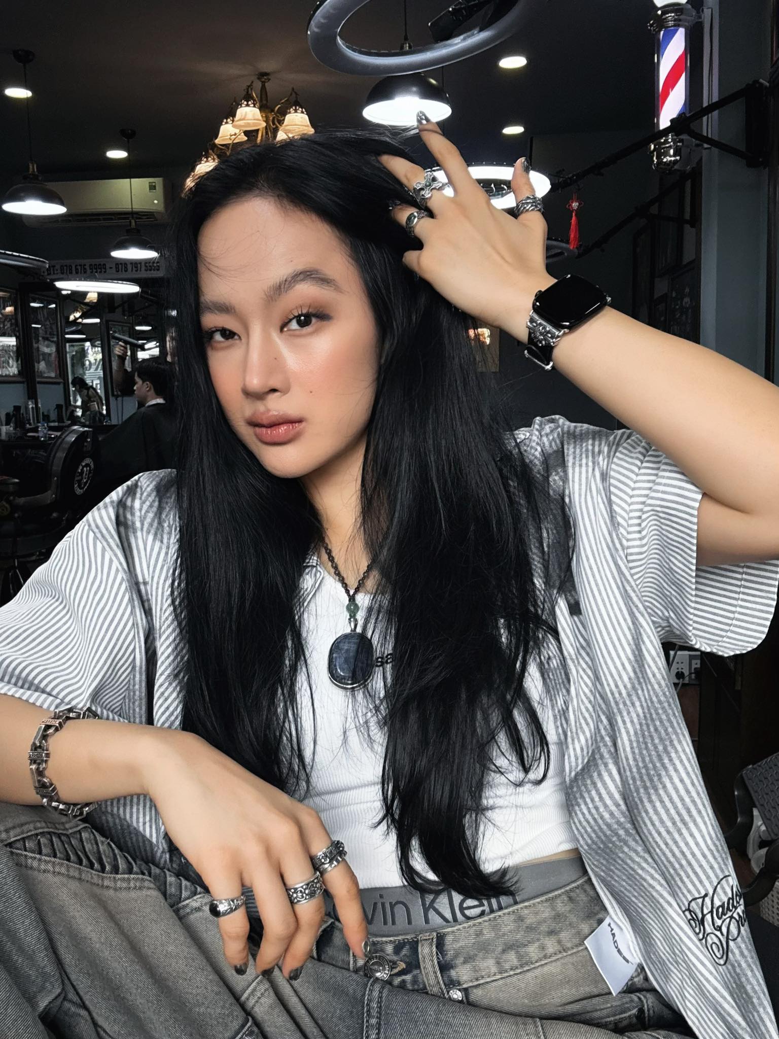 Angela Phương Trinh lạ lắm, sao lại có Angela Phương Trinh lạ lắm, sao lại có