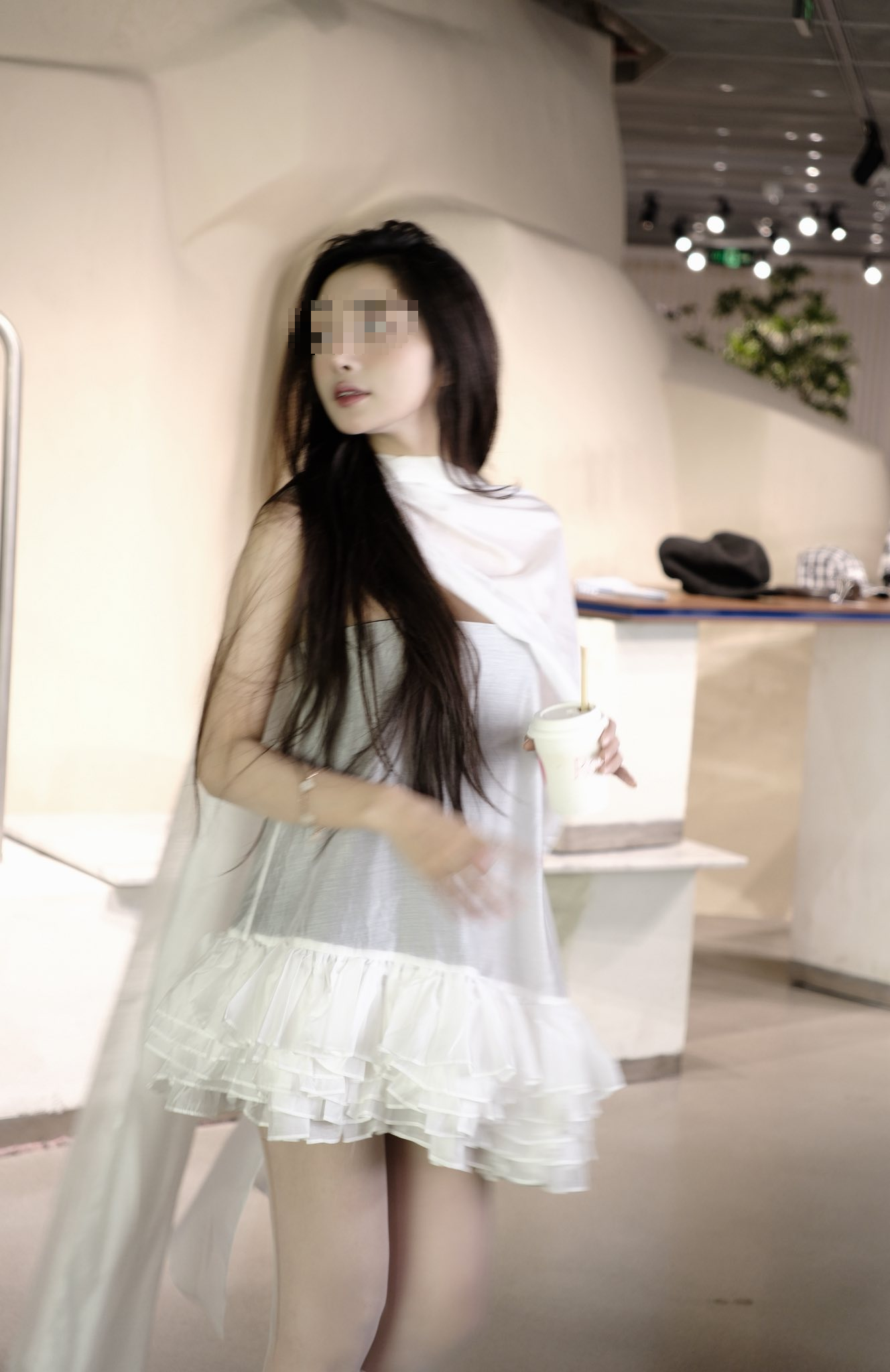 photo-1764558140212 photo-1764558140212