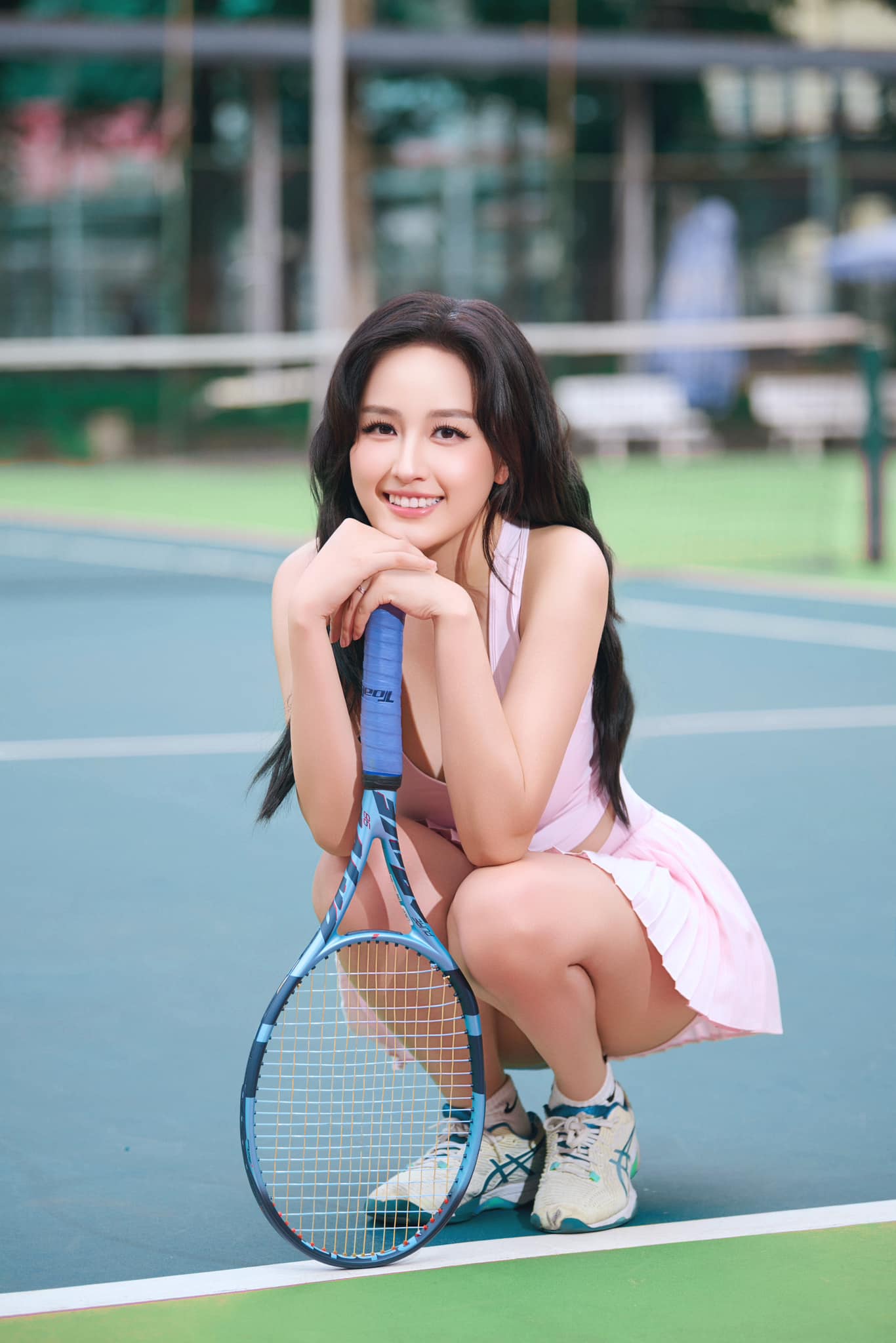 Mai Phương Thuý cực quyến rũ trên sân tennis, trong tủ đồ lượng outfit tennis nhiều hơn quần áo mặc hàng ngày- Ảnh 14. Mai Phương Thuý cực quyến rũ trên sân tennis, trong tủ đồ lượng outfit tennis nhiều hơn quần áo mặc hàng ngày- Ảnh 14.