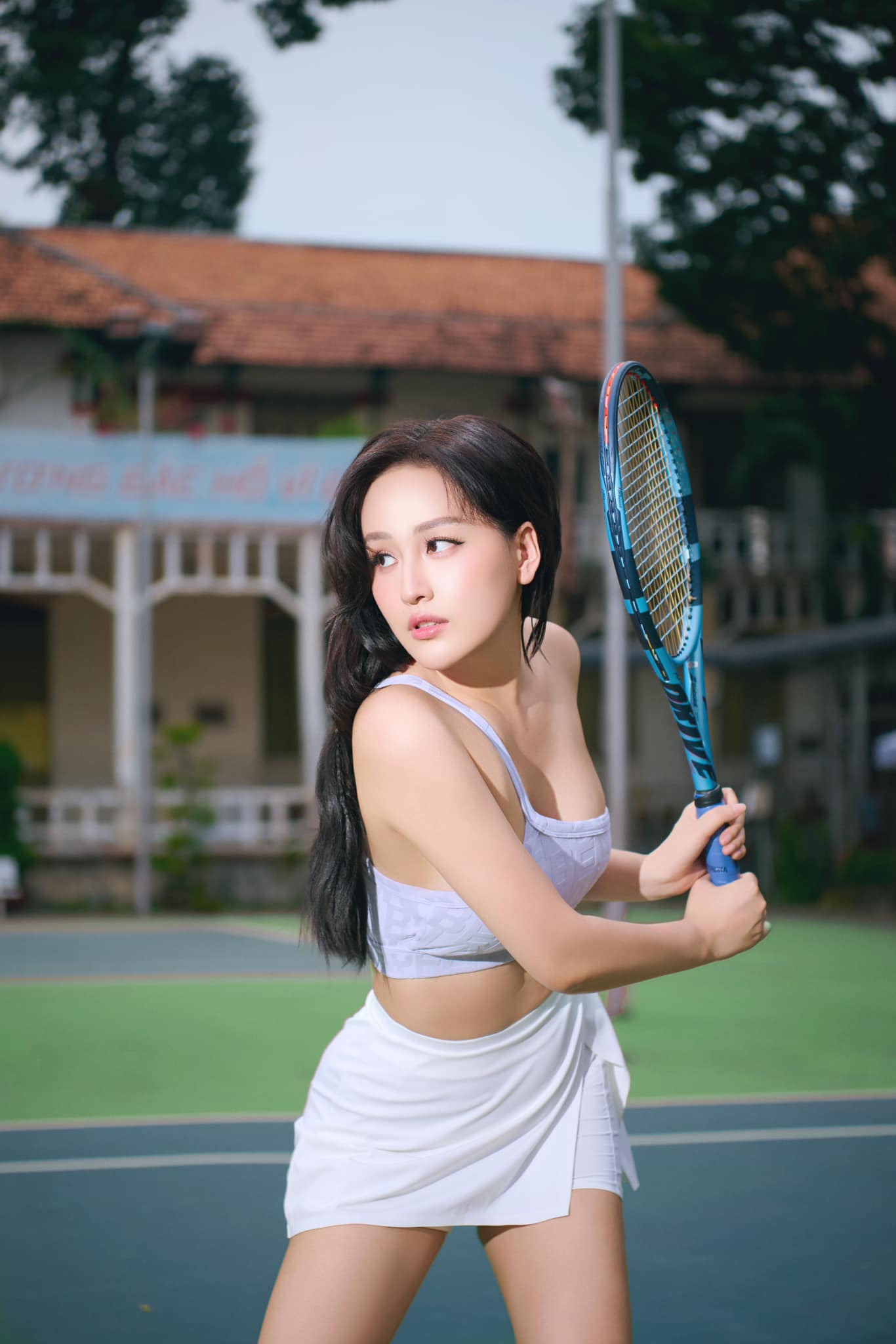 Mai Phương Thuý cực quyến rũ trên sân tennis, trong tủ đồ lượng outfit tennis nhiều hơn quần áo mặc hàng ngày- Ảnh 5. Mai Phương Thuý cực quyến rũ trên sân tennis, trong tủ đồ lượng outfit tennis nhiều hơn quần áo mặc hàng ngày- Ảnh 5.