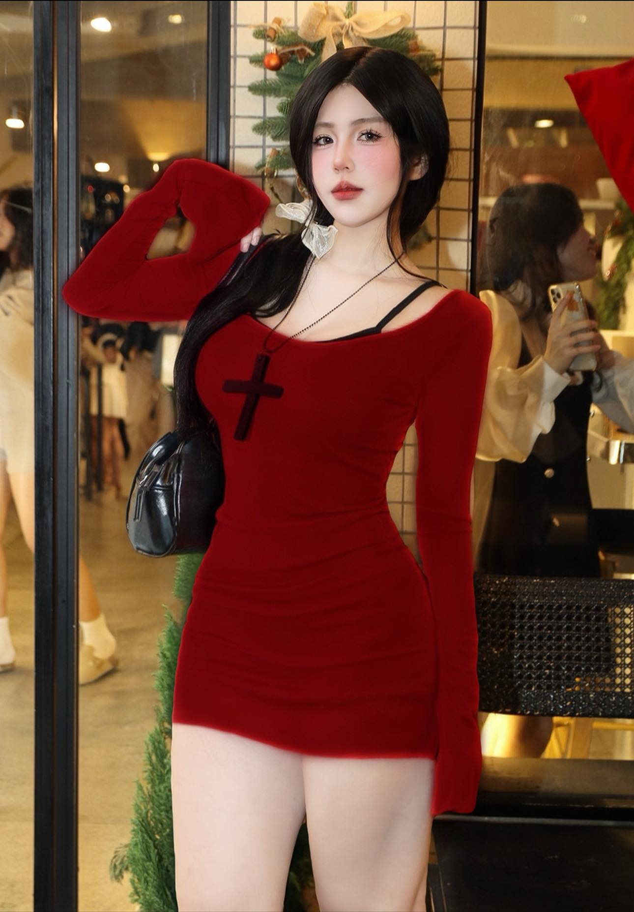 "Chuyển cảnh" quá táo bạo đến mức phải "tự che", hot girl khiến người xem được một phen hốt hoảng- Ảnh 1. "Chuyển cảnh" quá táo bạo đến mức phải "tự che", hot girl khiến người xem được một phen hốt hoảng- Ảnh 1.