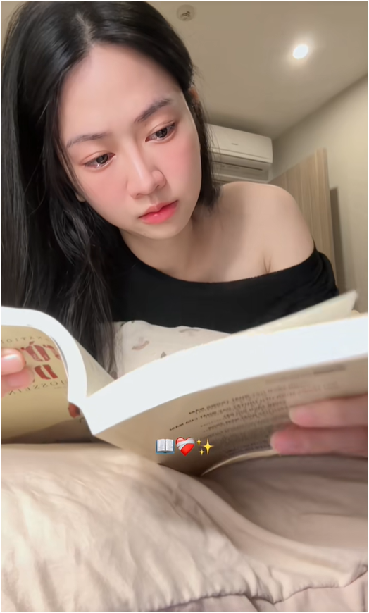 Lê Bống khóc tức tưởi khi đọc sách, 1 điểm “bất thường” lộ ra?- Ảnh 3. Lê Bống khóc tức tưởi khi đọc sách, 1 điểm “bất thường” lộ ra?- Ảnh 3.