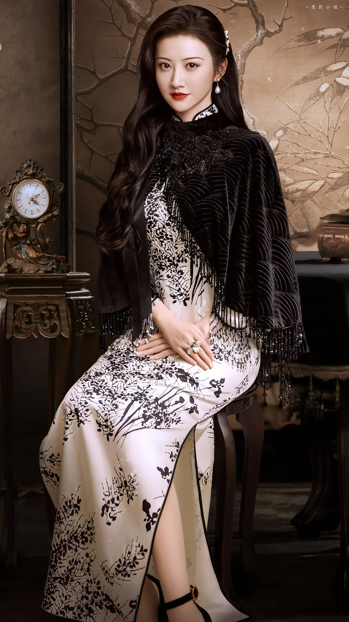 5 mỹ nhân Hoa ngữ là minh chứng “mặt còn giang sơn còn”, nhan sắc kinh diễm làm lu mờ mọi thước đo tài năng- Ảnh 10. 5 mỹ nhân Hoa ngữ là minh chứng “mặt còn giang sơn còn”, nhan sắc kinh diễm làm lu mờ mọi thước đo tài năng- Ảnh 10.