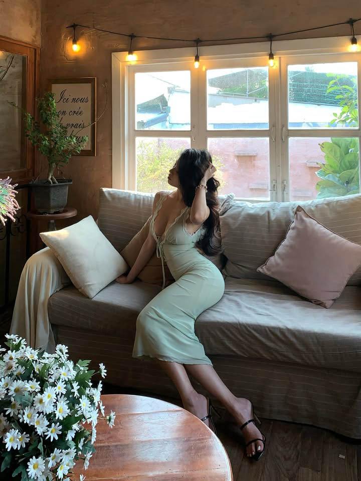 Hot girl đình đám Việt Nam lại tung loạt ảnh “bạch nguyệt quang” khiến fan không thể rời mắt- Ảnh 5. Hot girl đình đám Việt Nam lại tung loạt ảnh “bạch nguyệt quang” khiến fan không thể rời mắt- Ảnh 5.