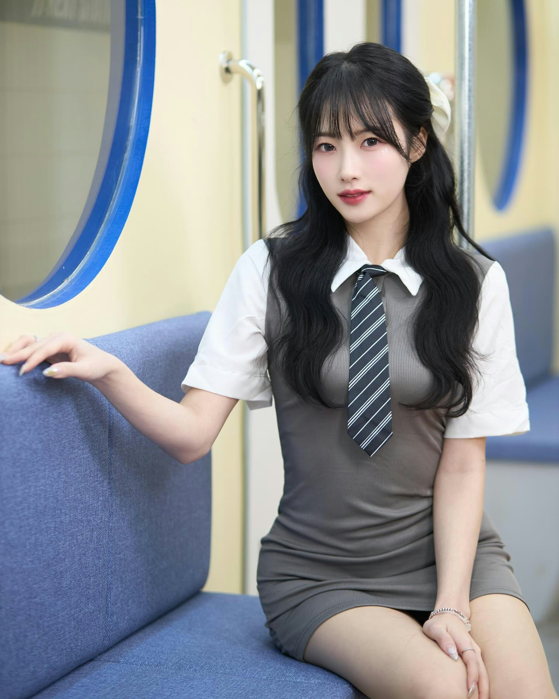 photo-1765514062479 photo-1765514062479