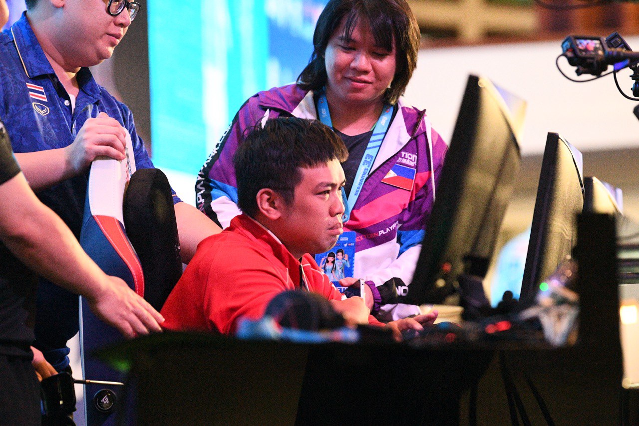 Tuyển thủ Việt Nam gục đầu bật khóc vì vụt mất HCV Audition, Tuyển thủ Việt Nam gục đầu bật khóc vì vụt mất HCV Audition,