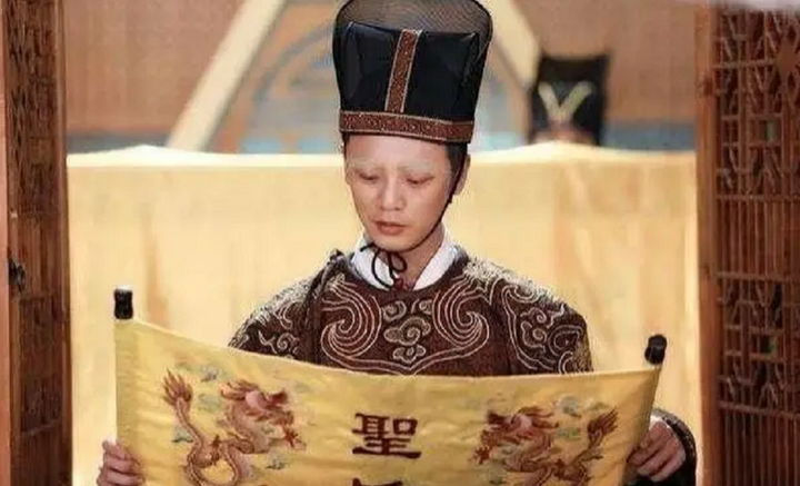 Cú lừa của phim ảnh: Thái giám phần lớn mù chữ nhưng luôn là người đọc chiếu chỉ- Ảnh 2.