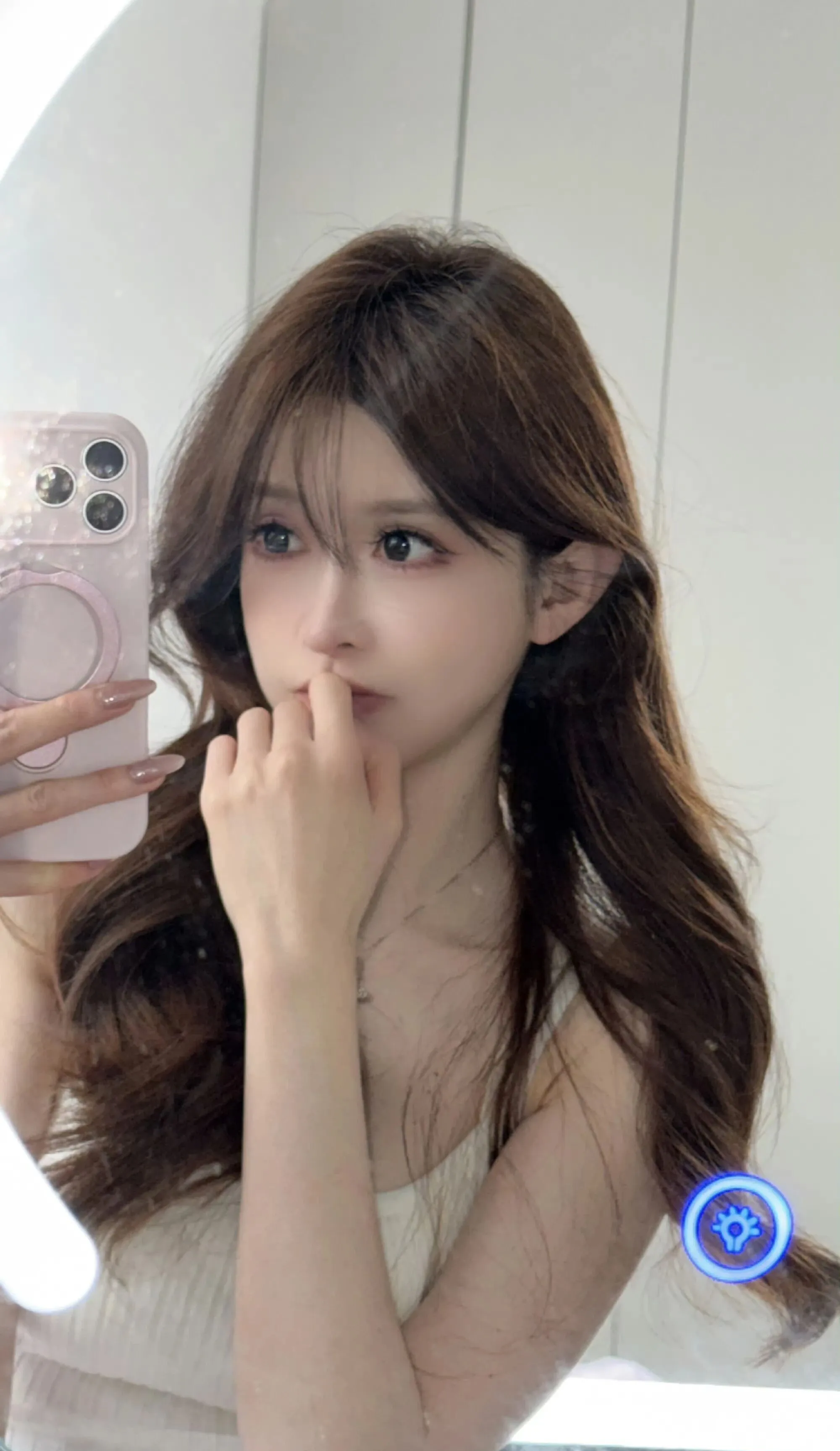 photo-1765724802045 photo-1765724802045