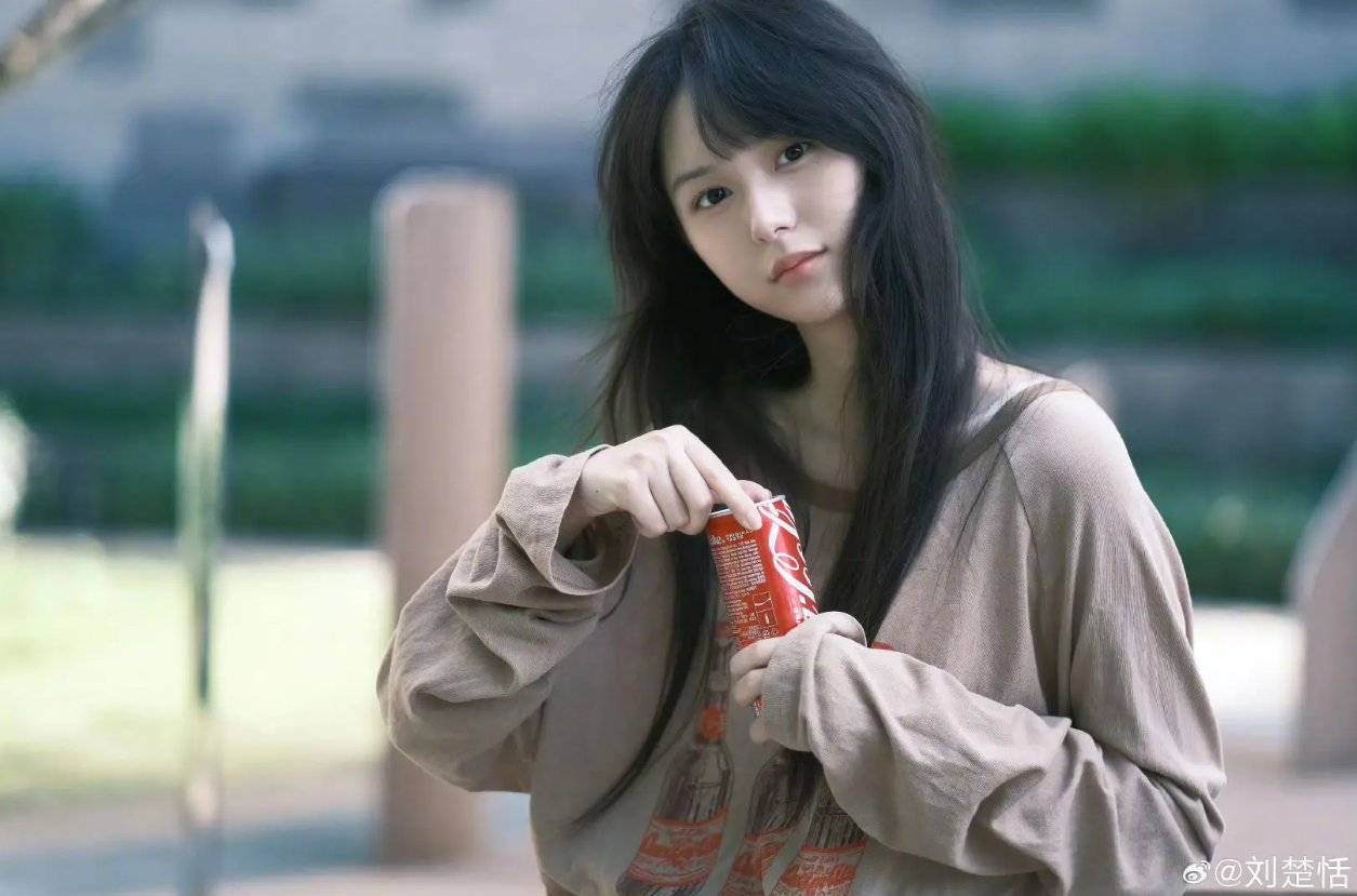 Thiên thần nhí 2 tuổi đã kiếm hàng chục tỷ, bị hơn 1 tỷ người cấm “dao kéo” giờ ra sao?- Ảnh 5.