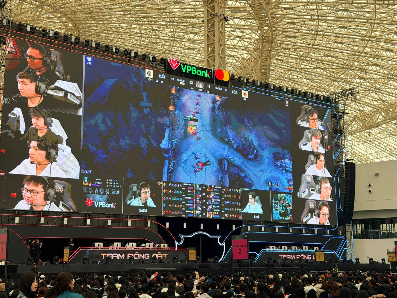 SofM và các đồng đội vô địch giải showmatch Tứ Hùng, Thầy Giáo Ba có meme mới- Ảnh 4.