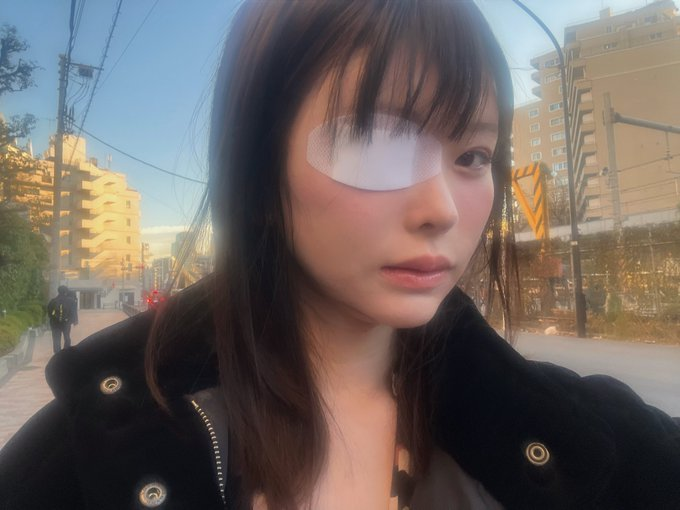 photo-1766129542257 photo-1766129542257