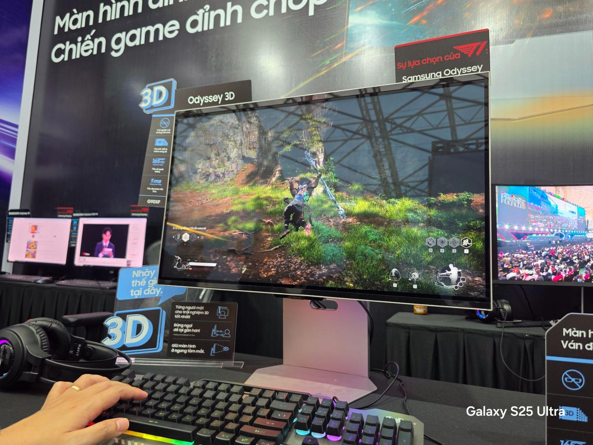 Khi đi xem T1 mà không biết màn hình này là gì, tôi hỏi AI- Ảnh 2.