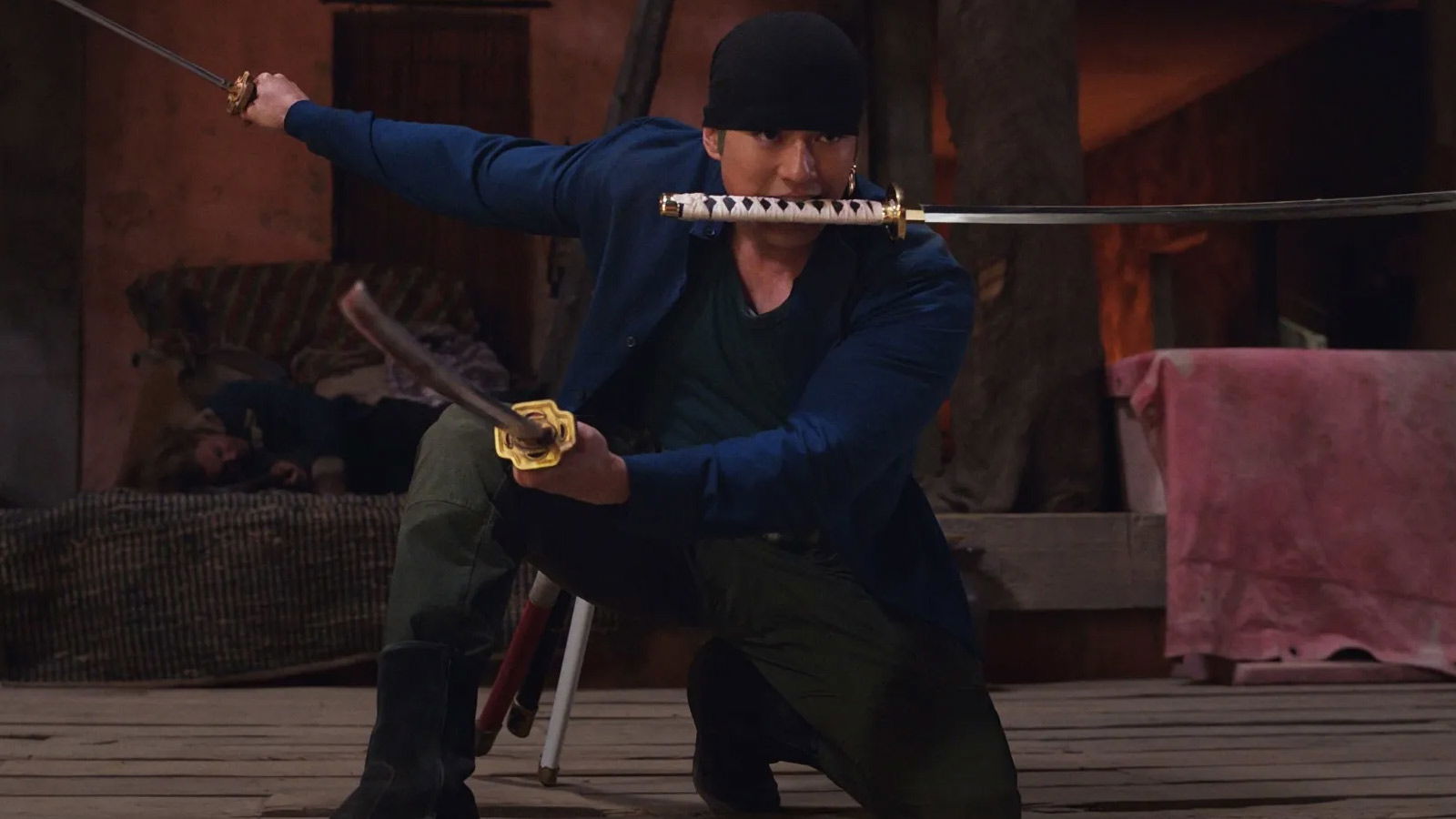 "Zoro" Mackenyu xác nhận One Piece Live-Action khởi quay mùa 3, lộ diện body khủng gây bão- Ảnh 2.