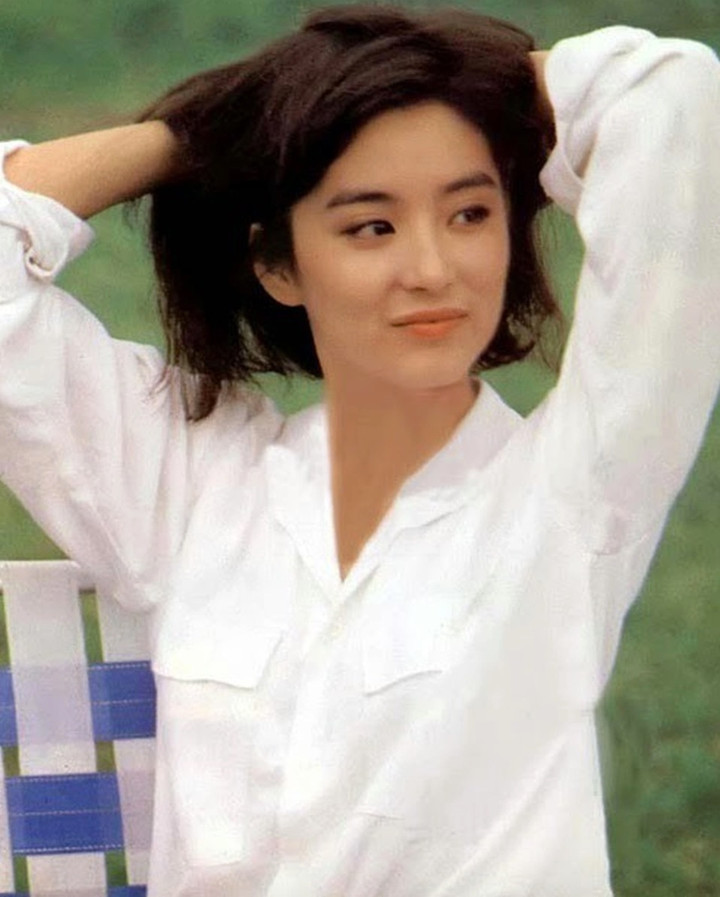 Đông Phương Bất Bại đẹp nhất màn ảnh: Bỏ showbiz cưới tỷ phú, sống xa hoa tuổi 71- Ảnh 1.