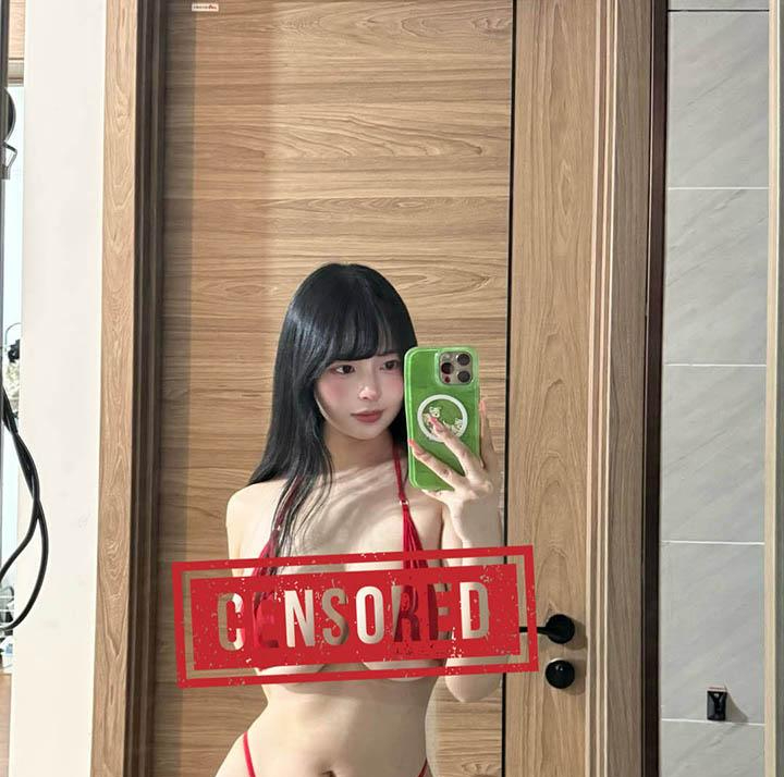 Hot girl gây bão triệu view với trend “biến hình”- Ảnh 3. Hot girl gây bão triệu view với trend “biến hình”- Ảnh 3.