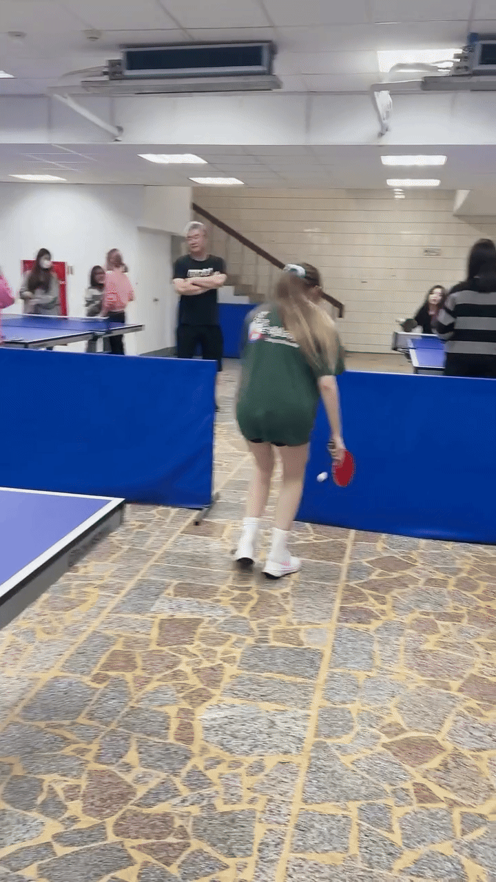 Không cố định khi chơi bóng bàn, hot girl trở nên nổi tiếng không ngờ- Ảnh 3. Không cố định khi chơi bóng bàn, hot girl trở nên nổi tiếng không ngờ- Ảnh 3.