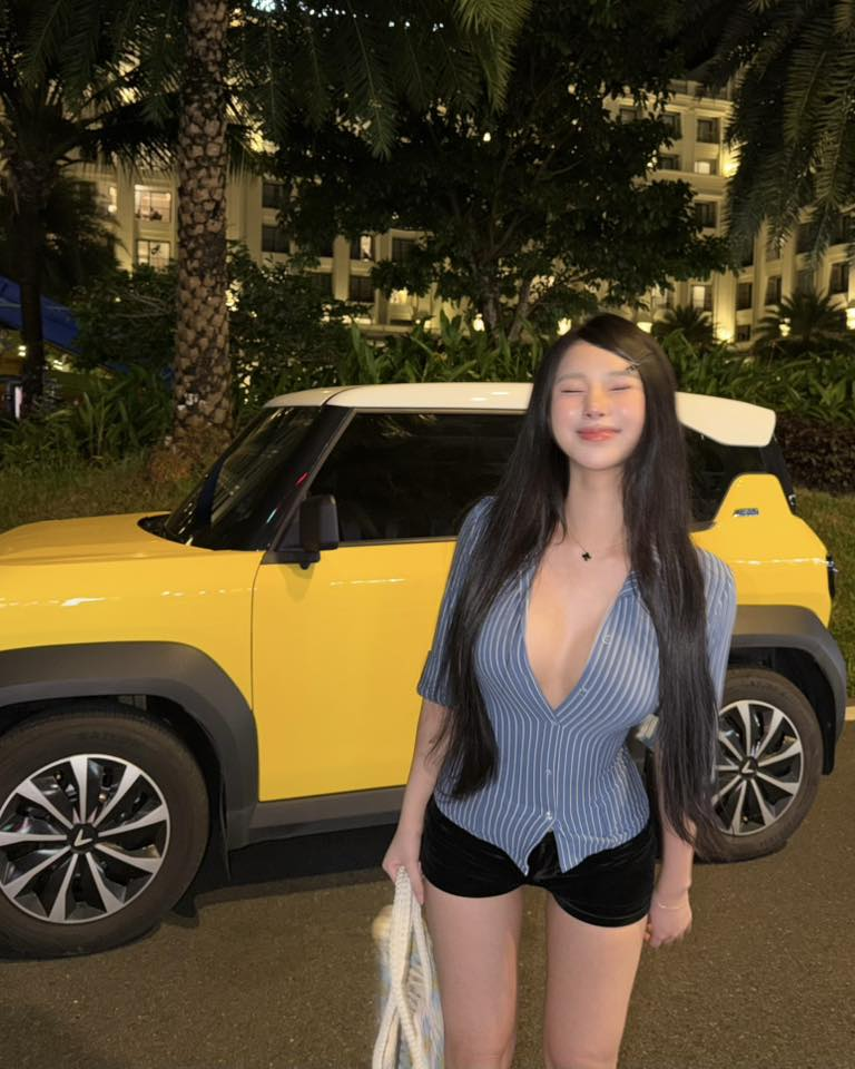 photo-1764747087688 photo-1764747087688