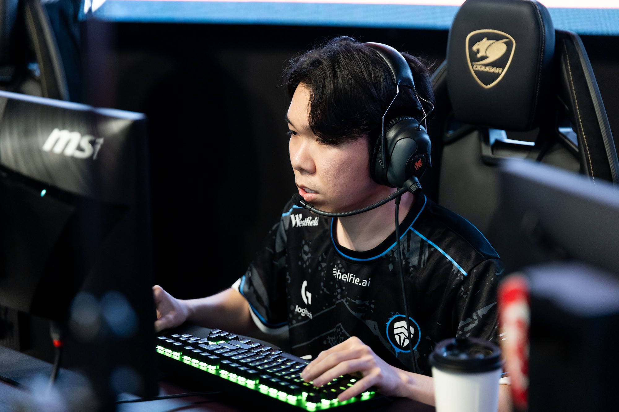 Cựu siêu sao VCS rơi vào cảnh thất nghiệp còn bị khán giả nhà "phũ phàng"- Ảnh 1. Cựu siêu sao VCS rơi vào cảnh thất nghiệp còn bị khán giả nhà "phũ phàng"- Ảnh 1.