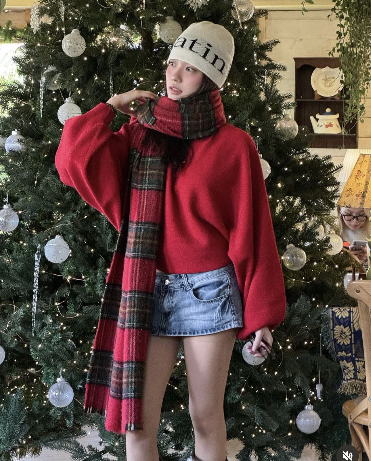 Bạn gái tin đồn của Song Luân: Visual 