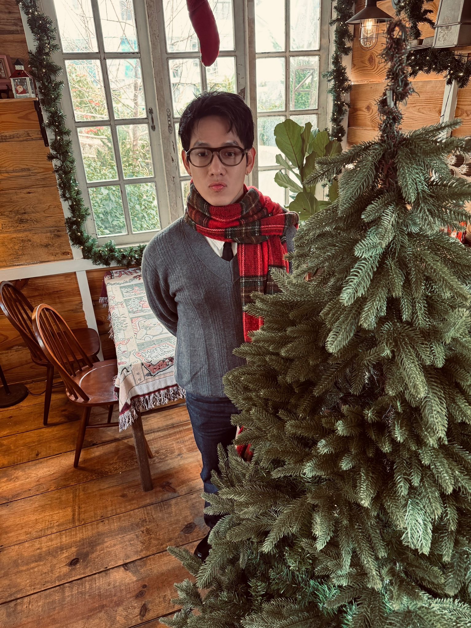 Bạn gái tin đồn của Song Luân: Visual 