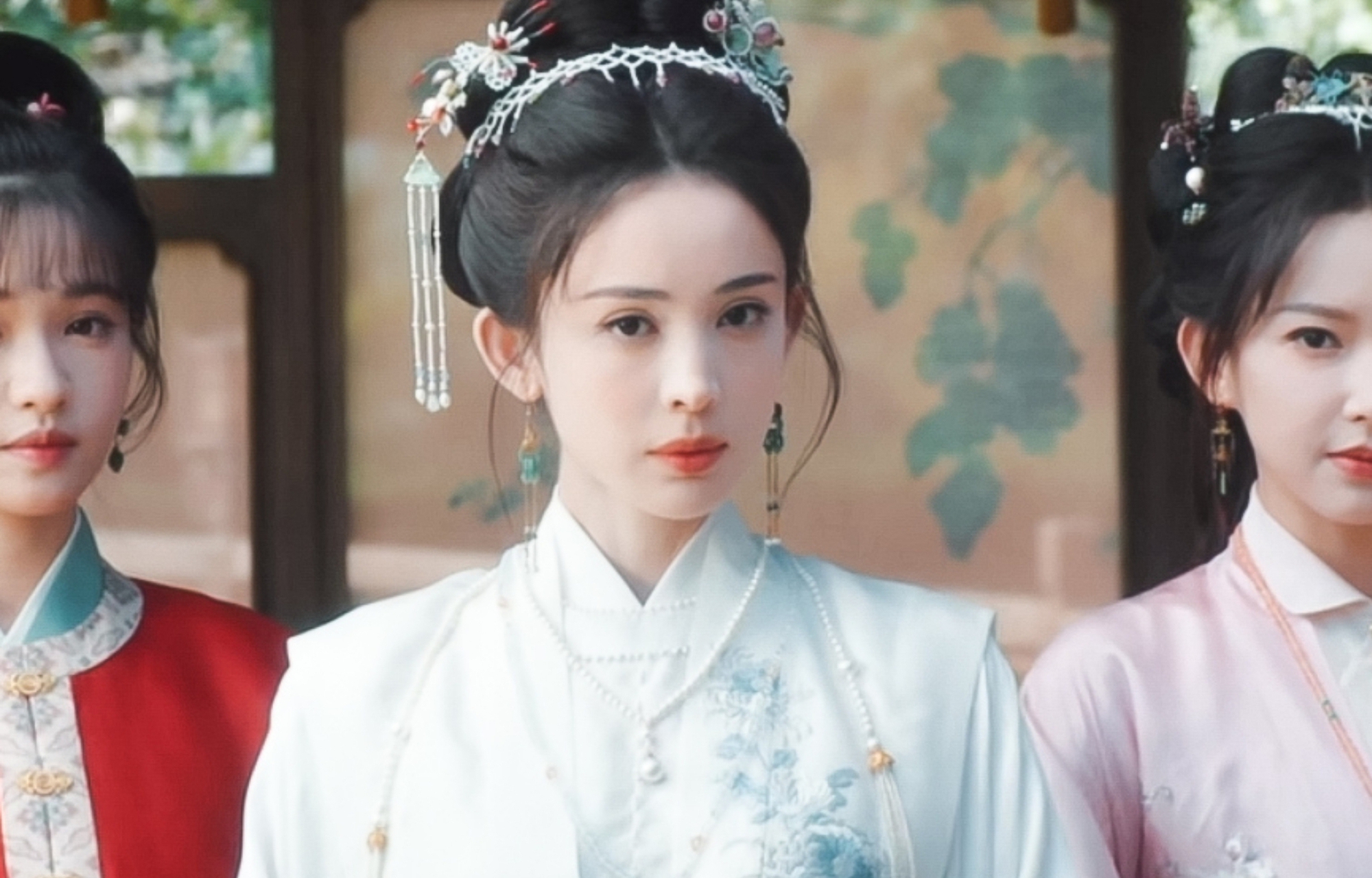 Ở đâu ra Tiểu Long Nữ thế hệ mới đẹp hơn cả Lưu Diệc Phi thế này, visual đúng chuẩn tuyệt tác trần gian- Ảnh 4.