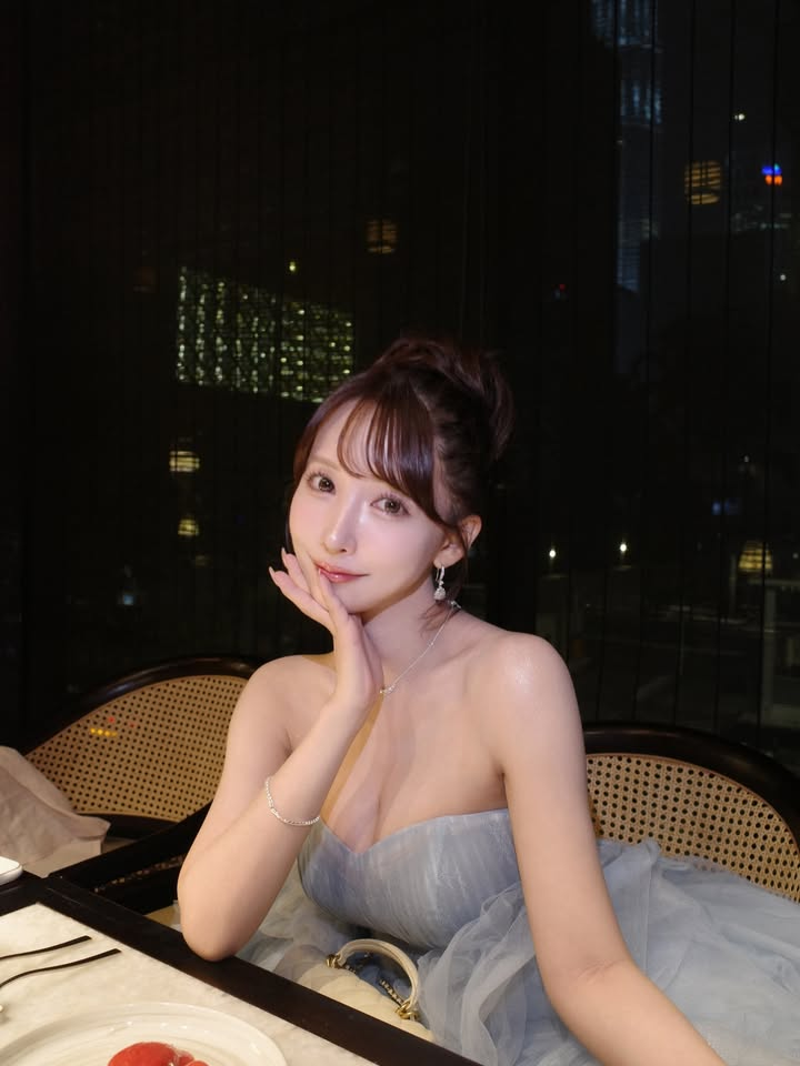 photo-1767158728119 photo-1767158728119