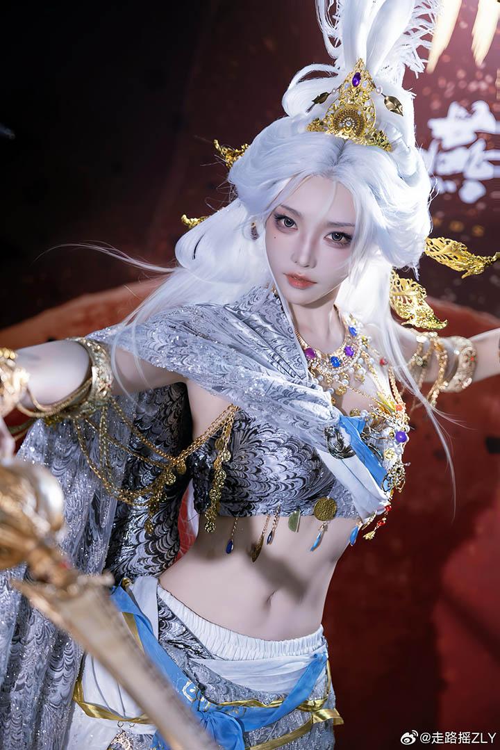 Hóa thân thành boss nữ Where Winds Meet, fan nhốn nháo đòi “solo 1-1” với coser- Ảnh 7.