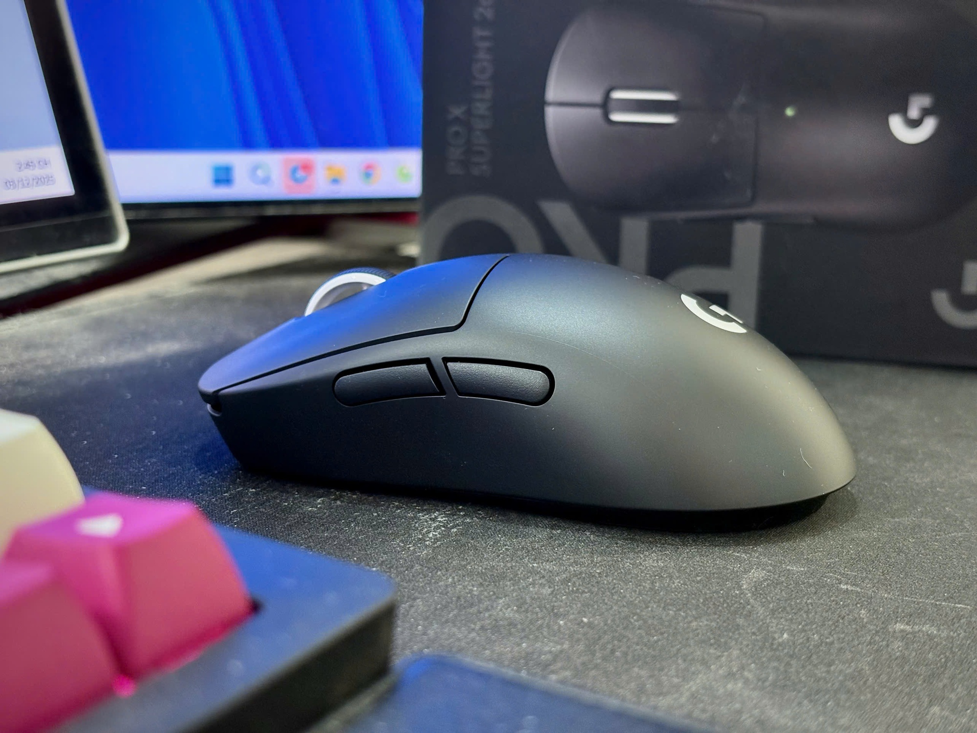 Logitech Pro X Superlight 2C – chuột gaming “siêu phẩm” mà anh em game thủ không thể bỏ lỡ trong dịp cuối năm- Ảnh 6. Logitech Pro X Superlight 2C – chuột gaming “siêu phẩm” mà anh em game thủ không thể bỏ lỡ trong dịp cuối năm- Ảnh 6.