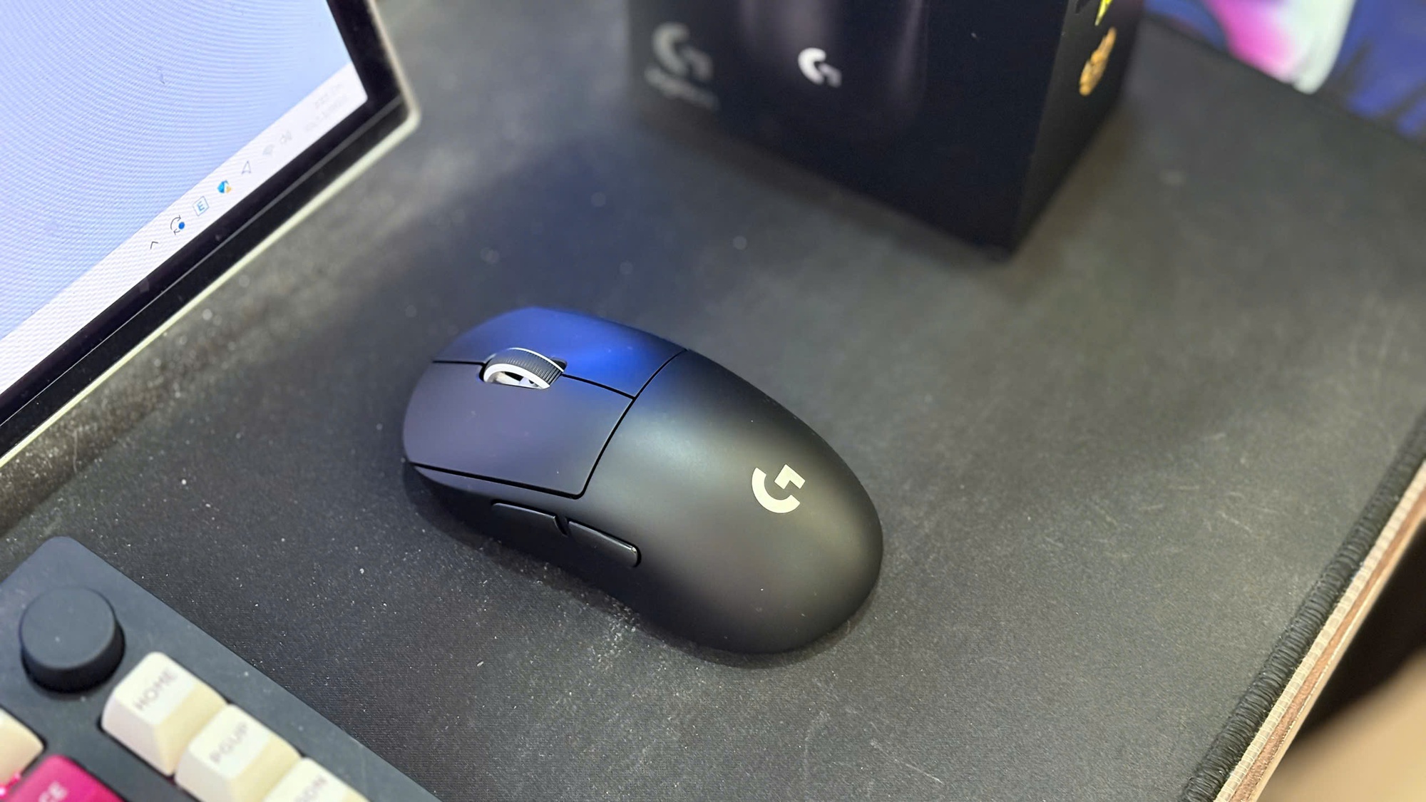 Logitech Pro X Superlight 2C – chuột gaming “siêu phẩm” mà anh em game thủ không thể bỏ lỡ trong dịp cuối năm- Ảnh 3. Logitech Pro X Superlight 2C – chuột gaming “siêu phẩm” mà anh em game thủ không thể bỏ lỡ trong dịp cuối năm- Ảnh 3.