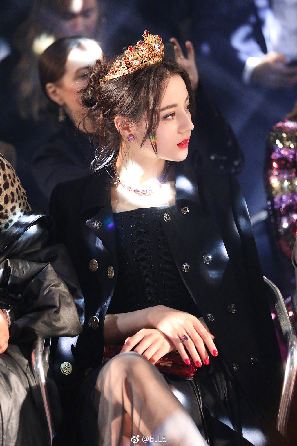 Sốc với tin Địch Lệ Nhiệt Ba đã biến mất khỏi showbiz, có thế thân thay cô dự sự kiện suốt thời gian qua- Ảnh 4.